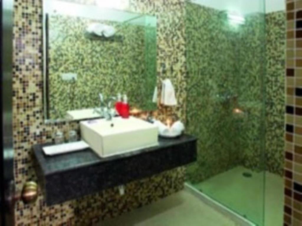 Rishikesh Inn By One Hotels Ришикеш Экстерьер фото