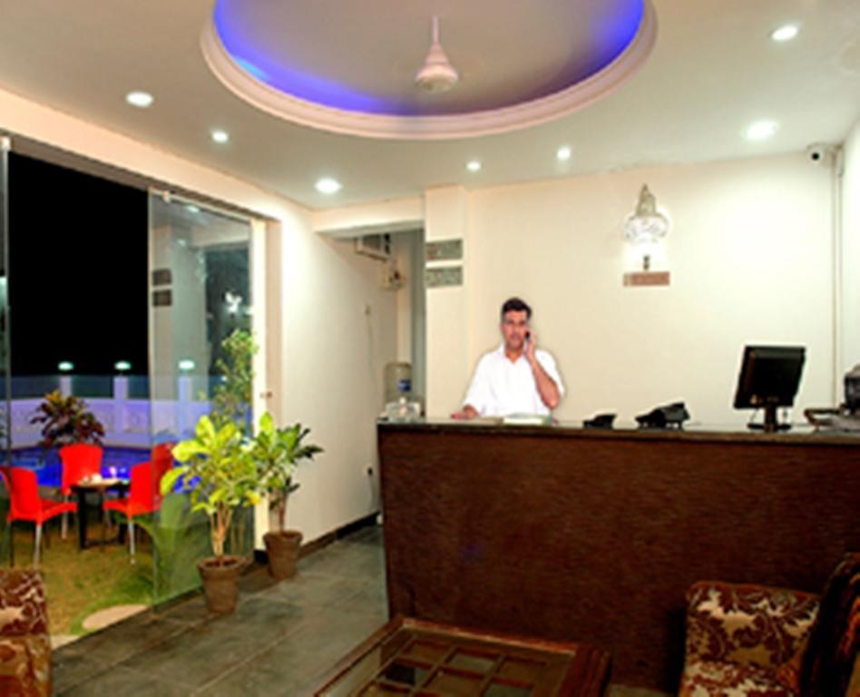 Rishikesh Inn By One Hotels Ришикеш Экстерьер фото